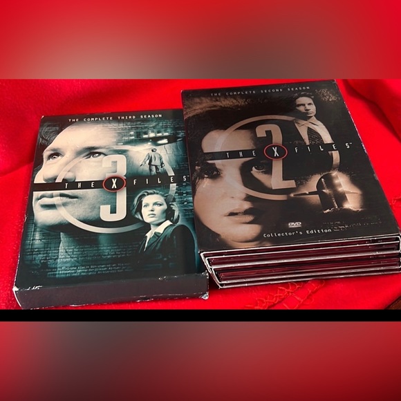 The X Files complete 2nd & 3rd Seasons DVD sets - Picture 1 of 12